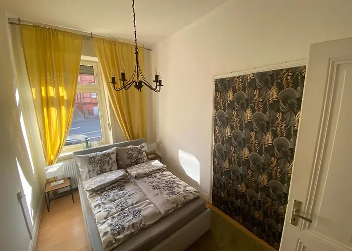 Gemuetlicher Altbau In Zentraler Lage Διαμέρισμα *